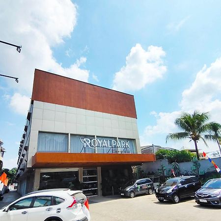 Royal Park Hotel Samarinda Eksteriør billede