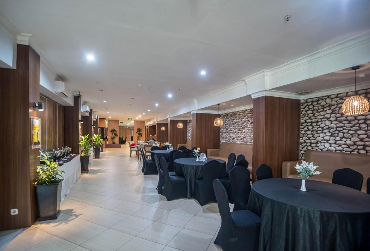 Royal Park Hotel Samarinda Eksteriør billede